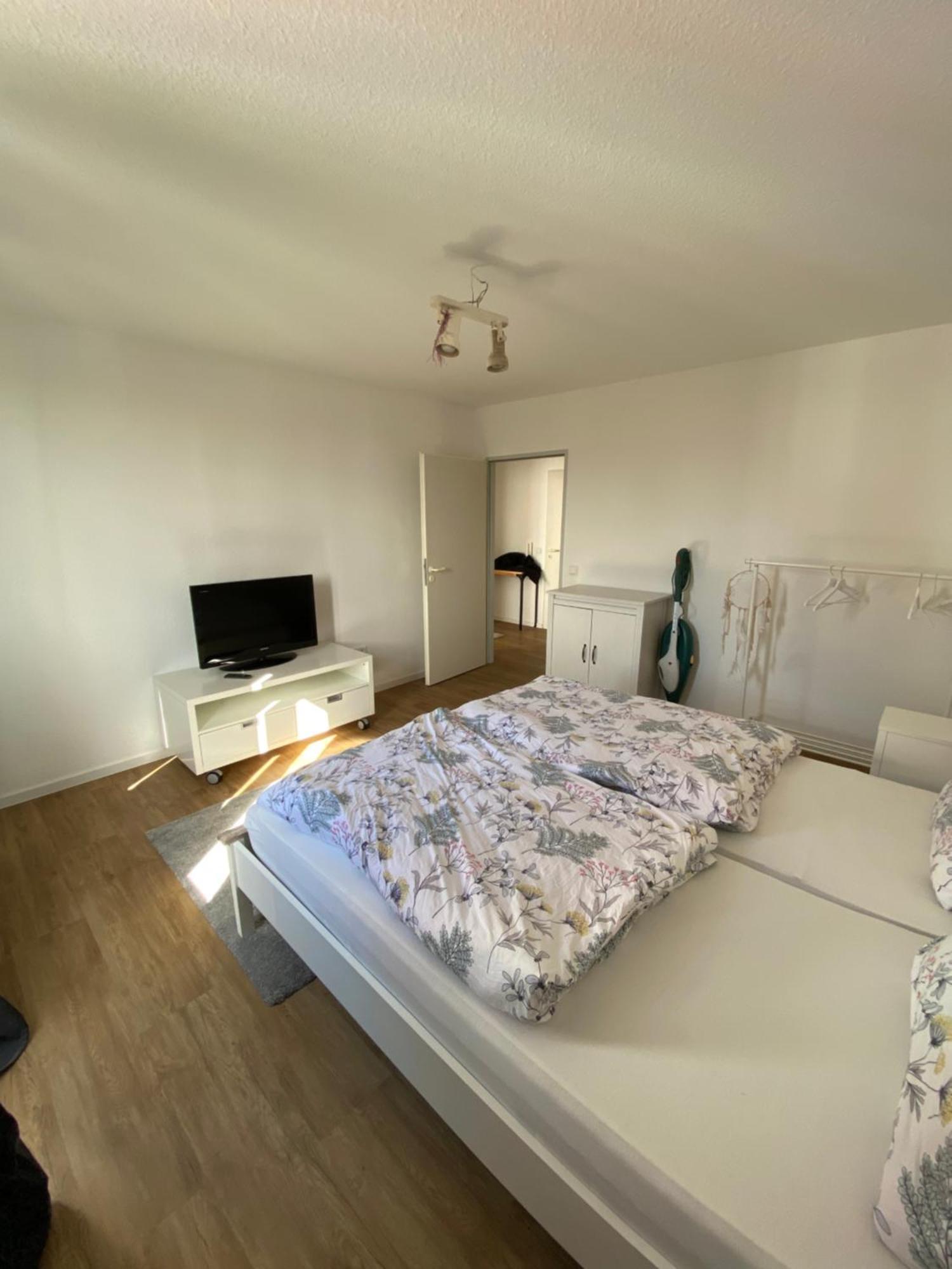 City With Free Parking Space Apartment Düsseldorf